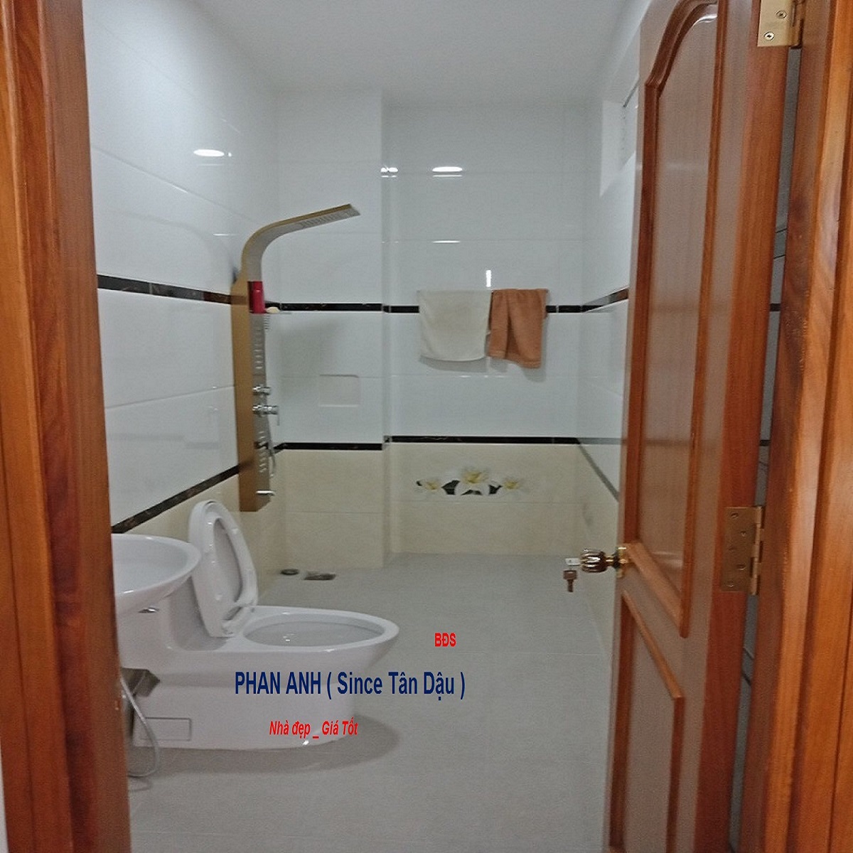 🏠 Bán Gấp Nhà Phố Thủ Đức – Vị Trí Vàng – Thang Máy Nội Thất V.I.P ! - Ảnh 1